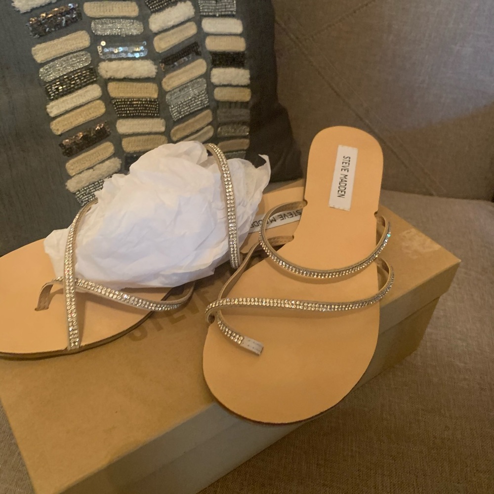 - Steve Madden waterfall Chrystal sandals! NEW